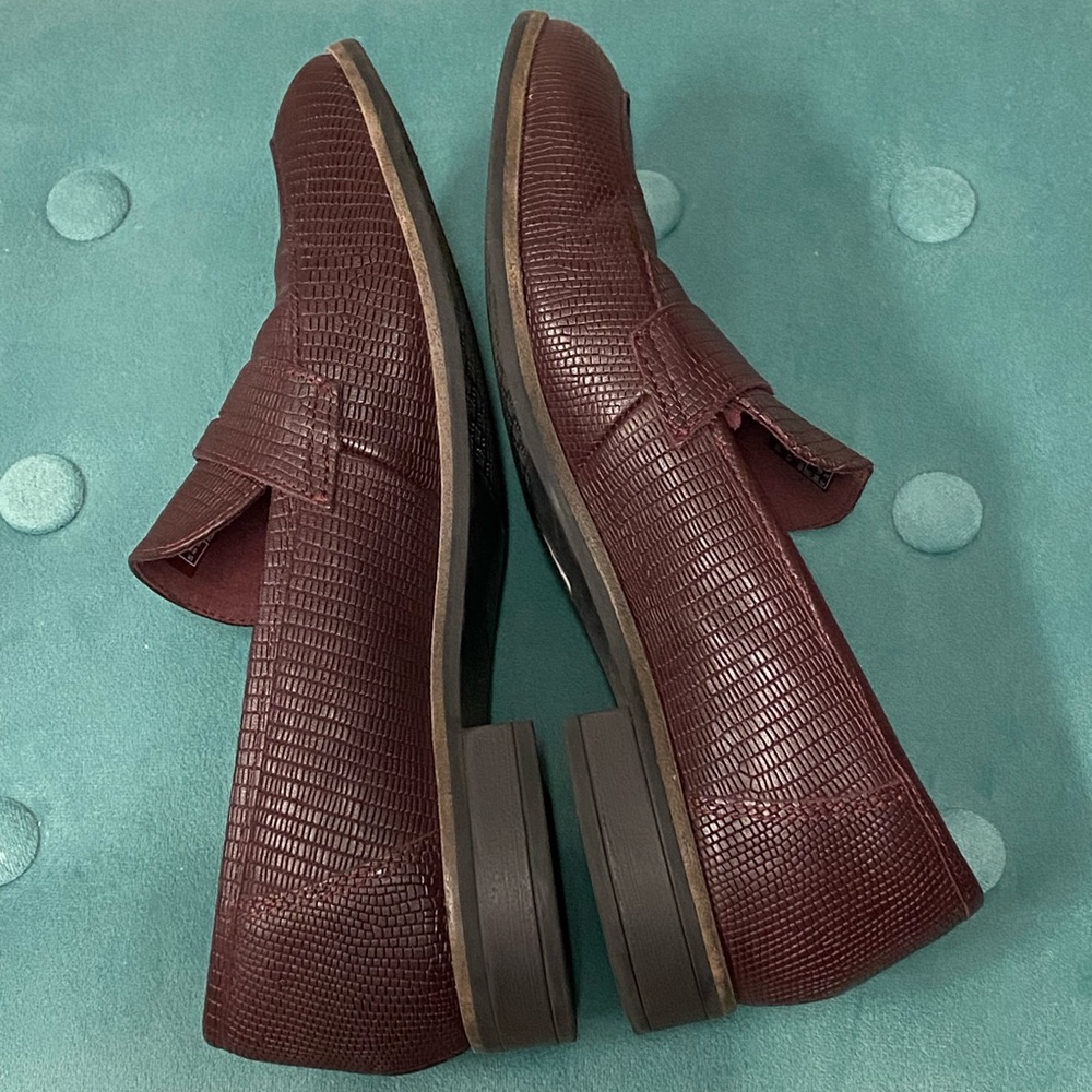 Women’s Clark’s 8.5 US Trish Rose Leather Burgundy Loafers - Picture 9 of 11